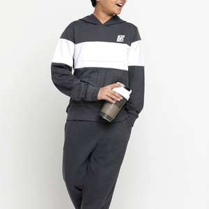 Ensemble de survêtement pour enfants, vêtements de sport respirants, survêtement pour enfants pour la course, le jeu et l'entraînement - Product Image 4