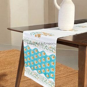 Chemin de table en coton imprimé bloc de main en toile de coton indien blanc et rose - Product Image 1