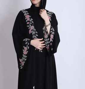 Abaya décontractée de Dubaï en coton respirant Style modeste Taille naturelle pour le confort de tous les jours Abaya de soirée formelle Tissu satiné - Product Image 5