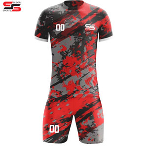 Vente en gros d'usine, ensembles d'uniformes de football personnalisés par sublimation, unisexes, respirants, en polyester, pour l'été et l'hiver, kit de maillot imprimé pour adultes - Product Image 3