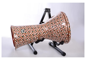 กลองดั้งเดิม Gawharet El Fan สีส้ม รูปสามเหลี่ยม Sombaty Darbuka ขนาด 23 ซม. แบบมุก - Product Image 3