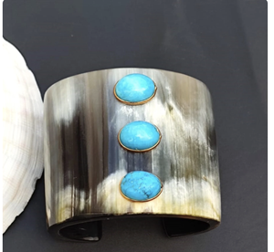 Brazalete de Cuerno de Búfalo Natural, Negro y Blanco, Hecho a Mano - Product Image 3