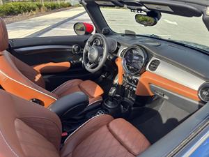 Mini Cooper Convertible 2022, motor turbo de 4 cilindros y 2.0L con 228 hp/235 lb-ft de torque - Product Image 5