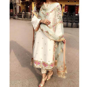 Exclusivo Shalwar Kameez de Lujo Hecho a Mano, Últimos Diseños en Seda y Georgette a Precios Accesibles - Product Image 5