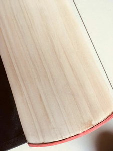 ไม้คริกเก็ตวิลโลว์เกรด2สไตล์อังกฤษพร้อมที่จับคู่อุปกรณ์กีฬาสำหรับ MOQ ต่ำ - Product Image 6