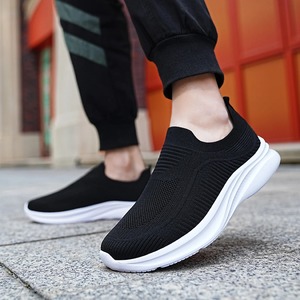 Zapatillas de correr ligeras y transpirables de malla para hombre, ideales para trotar, caminar, entrenar y actividades al aire libre diarias en verano. - Product Image 1