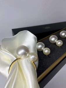 Anneau de serviette en métal doré de luxe moderne de qualité supérieure, double perle, élégant, décoration de table, magnifique pour les mariages, les fêtes et les dîners - Product Image 4