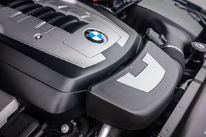 SEDAN LHD/RHD 2006 B M W 550I USADO - Product Image 2