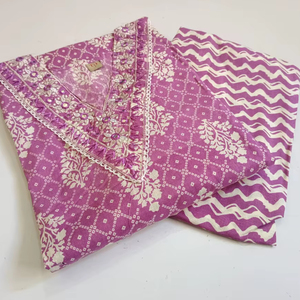 Kurta Larga Informal de Algodón Orgánico Puro con Corte Recto (Mangas 3/4) con Pantalón (Cintura Elástica, Cuello Bordado) - Product Image 1