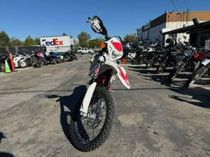 Motocicleta Doble Propósito Nice Brand 2026 Betas 500 RR-S Nueva, Lista para Envío Mundial - Product Image 4