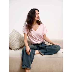 T-shirt décontracté en coton modal Lenzing, style urbain, doux et respirant, en bambou premium personnalisé pour femmes - Product Image 5
