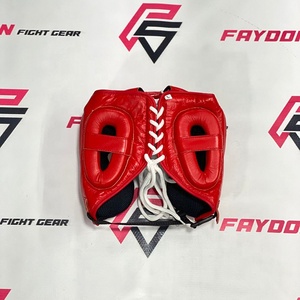Ensemble de protection d'entraînement de boxe en cuir de vache véritable rouge, le plus vendu : Gants de boxe, protège-tête et protège-guêtres pour le sparring - Product Image 4