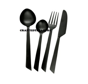 ชุดเครื่องใช้บนโต๊ะอาหารสแตนเลสสตีลพรีเมี่ยมสีดำด้านจำนวน4ชิ้น - Product Image 3