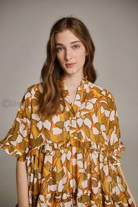 Élégant vintage vêtements pour femmes dernière conception col en v robe MIDI manches 3/4 bouton bande sur la poitrine ceinture - Product Image 2