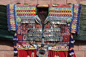 Venta al por mayor tradicional musulmán Vintage Kutchi vestido raro gitano y afgano Kuchi Afghani Koochi elegante Koochi vestido - Product Image 5