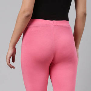 Leggings d'entraînement imprimés à la mode pour femmes Design durable vibrant avec stretch dans les quatre sens et respirabilité Gym Fitness leggings - Product Image 2