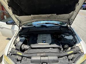 BMW 335D berline d'occasion 2010, conduite à gauche/droite - Product Image 6