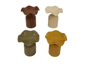 ชามโลหะสีเงินพร้อมที่จับดอกไม้สีทองดีไซน์เนอร์เหมาะสำหรับโต๊ะกลางที่ทันสมัยและการตกแต่งตามเทศกาล - Product Image 5