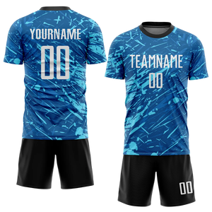 Conjunto de uniforme de fútbol personalizado al por mayor, hecho con material suave y transpirable, perfecto para entrenamientos, ligas, academias y partidos de clubes. - Product Image 5