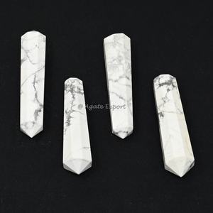 Vente en gros Howlite Points d'agate à double terminaison Pierres précieuses minérales naturelles Pierres de poche de guérison faites à la main en vente - Product Image 1