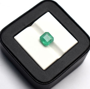 พลอยเทียมสีเขียวธรรมชาติ3.90 CT พลอยพลอยเทียมสีเขียวแซมเบียมรกตรูปสี่เหลี่ยมจัตุรัสแปดเหลี่ยม8.5มม. - Product Image 5