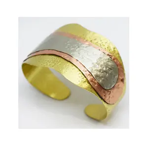 Bracelets de couleur or plus argent plus laiton Bracelet tressé à la main Bracelet en laiton positif coloré réglable