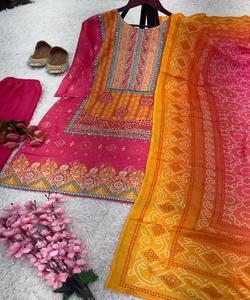 Lễ hội satin sang trọng mặc salwar kameez dupatta thiết lập với thiết kế in ấn tuyệt đẹp. - Product Image 4