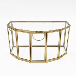 กรอบกระจกทองเหลืองสี่เหลี่ยมสีทองทันสมัยอเนกประสงค์เป็นมิตรกับสิ่งแวดล้อมกล่องแสดงเครื่องประดับสำหรับผู้ถือเครื่องประดับที่เป็นของที่ระลึกสุดหรู - Product Image 2