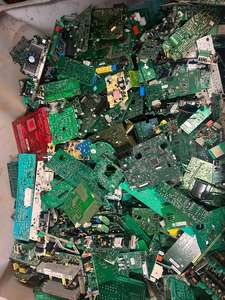 Schede PCB per unità di controllo motore (ECU) usate, stock all'ingrosso per riciclaggio - Product Image 2