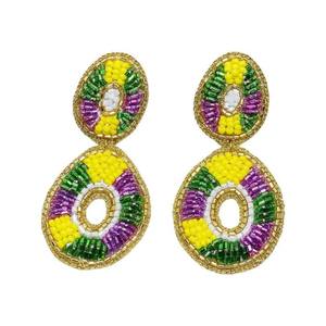 Conjunto de pendientes de aro bordados de Mardi Gras, colección de pendientes llamativos con cuentas de semillas, accesorios de cuentas con temática festiva de Mardi Gras - Product Image 1