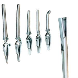 Las pinzas laparoscópicas Kara Mediclust son esenciales para la cirugía mínimamente invasiva que se utiliza para bloquear temporalmente el flujo sanguíneo. - Product Image 1