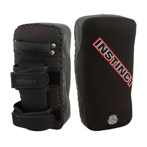 Cible de boxe en cuir professionnel durable Instinct, fabriquée sur mesure, pour le kickboxing, le muay thaï, le taekwondo, l'entraînement, bouclier de frappe - Product Image 1