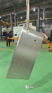 Doblado y mecanizado CNC de alta precisión para piezas de chapa de acero inoxidable personalizadas, componentes torneados y fabricación - Product Image 2