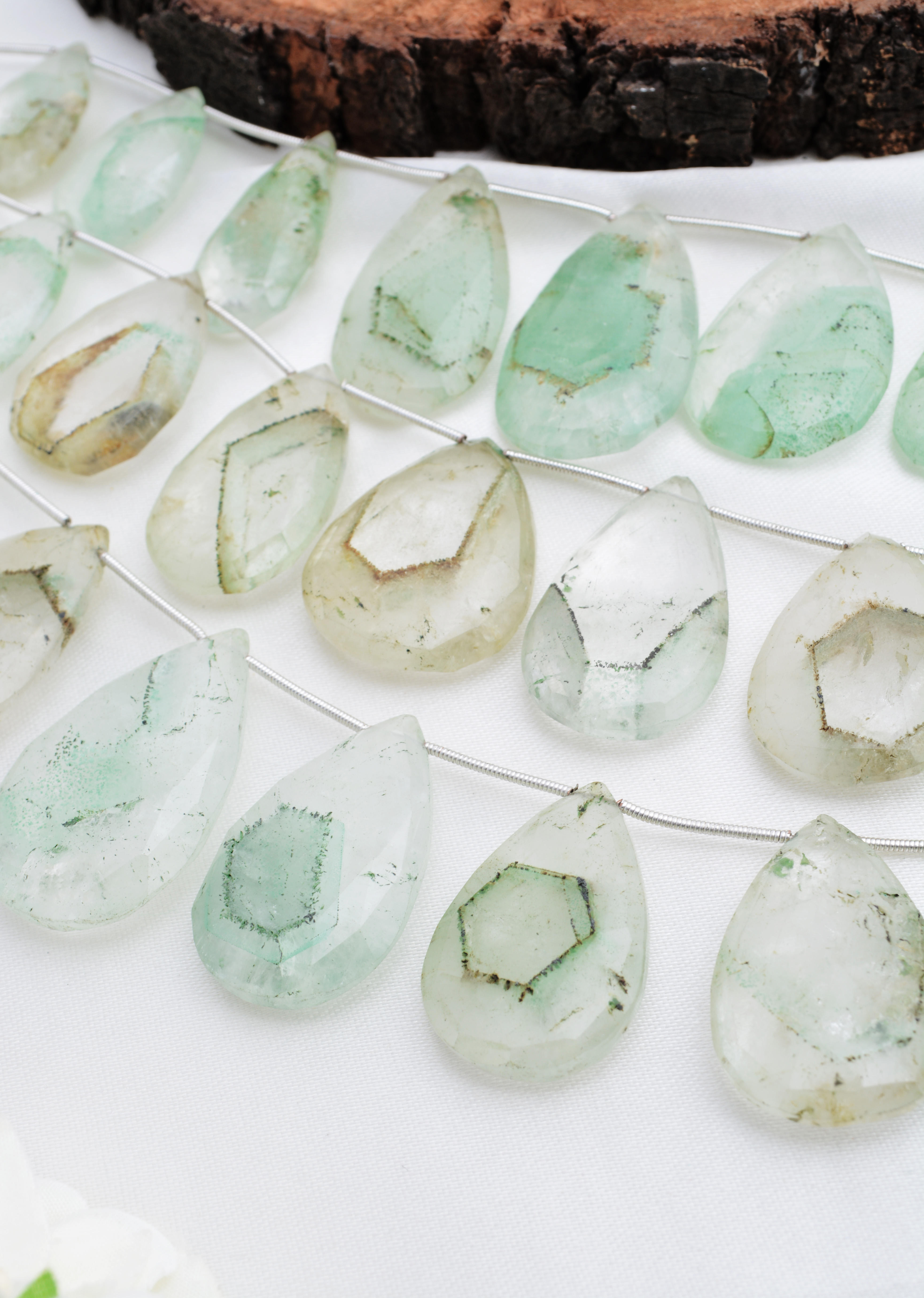 สีเขียว