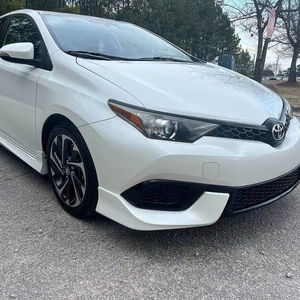 Voiture d'occasion de qualité et abordable, Toyota Corolla iM 2017, conduite à gauche - Product Image 1