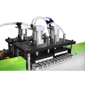 Machine à rainurer automatique JUNDE 750 mm en aluminium pour rainurage de panneaux, rainurage de bord de panneaux entiers, rainurage de chants, 380 V - Product Image 4