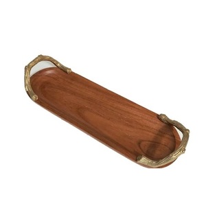 Bandeja de madera de diseño moderno para servir, bandeja de madera de mango con elegante bandeja decorativa con mango de metal de flores plateadas al precio más barato - Product Image 6