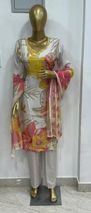 100% Kurta estampado de algodón puro con pantalón y diseñador Dupatta fabricante indio conjunto de traje de fiesta de verano/invierno de 3 piezas - Product Image 2