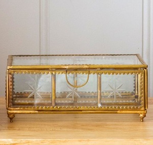 Boîte à bijoux en métal antique de qualité supérieure Designs élégants avec espace d'organisation spacieux et élégant pour bagues boucles d'oreilles colliers - Product Image 2