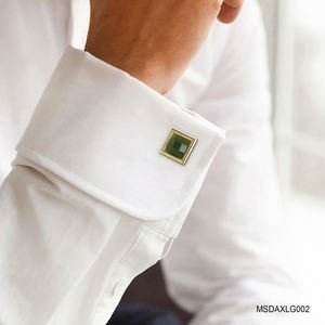 Une paire de boutons de manchette plaqués or 18 carats avec pierres précieuses de nefrite facettées Fengshui (MSDAXLG002) de la collection Tinh Vu - Product Image 4