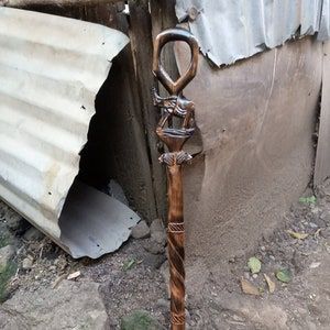 ไม้เท้าไม้ธรรมชาติสำหรับผู้สูงอายุที่มีที่วางหลายรูปร่างและการบำบัดฟื้นฟู - Product Image 4