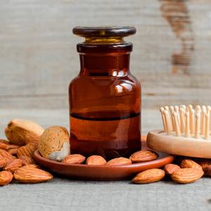 Suministro al por Mayor de Aceite de Almendras Dulces Prensado en Frío 100% Puro, Aceite de Semillas de Almendras para Piel, Cabello, Masajes y Uso Cosmético a Granel - Product Image 1