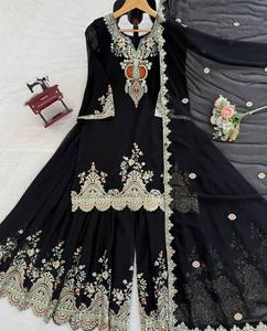 Vestido Sharara Negro Real con Bordado a Mano y Adornos Dorados |   Traje de Diseñador para Fiestas y Bodas - Product Image 1