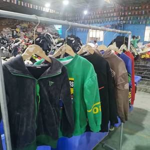 เสื้อฮู้ดดี้ผ้าฝ้ายแท้ 100% แบบยูนิเซ็กซ์ เสื้อกันหนาวสำหรับผู้ใหญ่ แบบสวมหัว มีฮู้ด สีผสม - Product Image 1