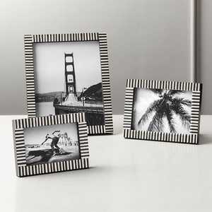 Nouveau cadre photo en résine incrusté de couleur pour la décoration intérieure pour dessus de table et mur - Product Image 2