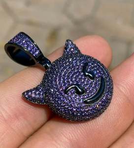 Pendentif sur mesure en argent sterling massif 925 glacé violet avec diamant simulé Hip Hop Devil Face - Product Image 2