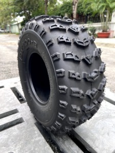 ยางนอกรถ ATV รุ่น KUMA K407 ผลิตจากยางธรรมชาติผสมไนลอน ผลิตในเวียดนาม คุณภาพสูง ยางใหม่ 4PR/6PR สีดำ รับประกัน 12 เดือน ระยะทาง 20000 กม. - Product Image 1