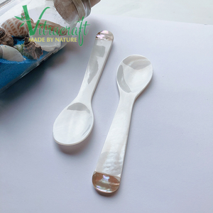 Cuillère à Caviar incrustée d'ormeau rose Premium Créez une cuillère à Caviar très délicate Choix parfait pour profiter du Caviar Taille 10cm - Product Image 4