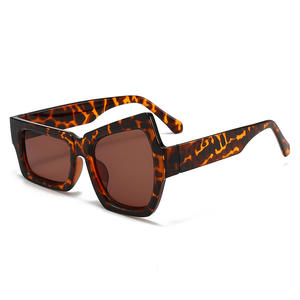 Nueva moda divertida ceja levantando gafas de sol unisex personalidad marco irregular Y2K gafas FIESTA DE Navidad rave gafas de sol - Product Image 4