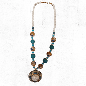 Collier Pendentif Tendance Saphir Sands, Forme Géométrique Fleurie, Plaqué Or Rhodié, avec Maillons en Cuivre, Diamant et Perle - Product Image 5